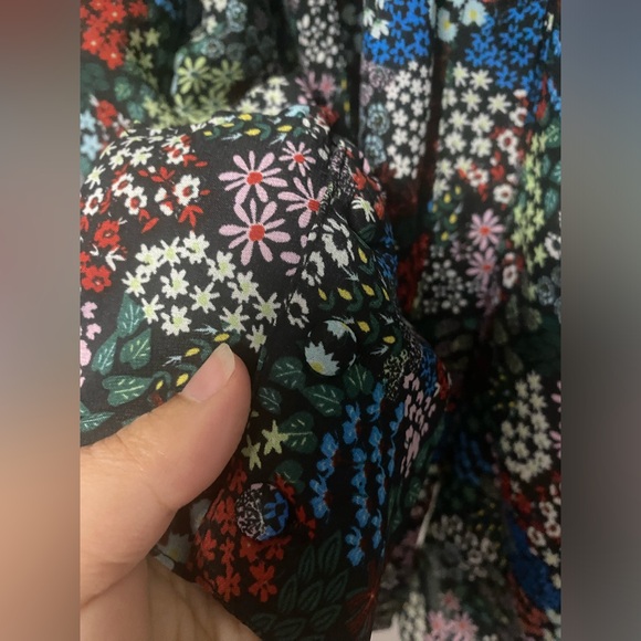 Beautiful long sleeves blouse - Picture 4 of 6